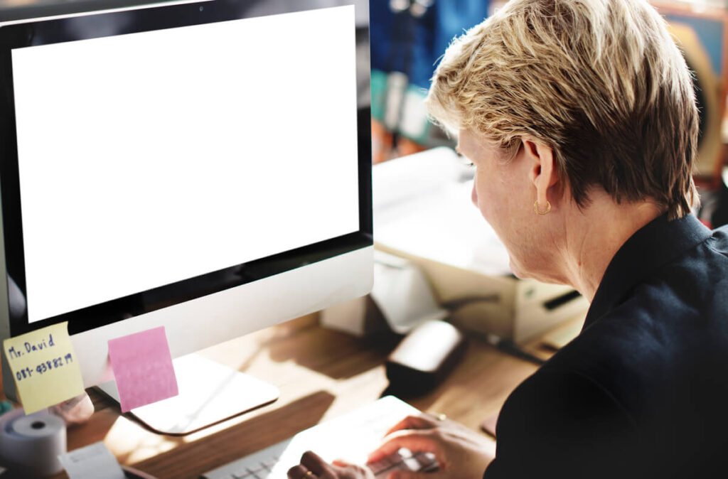 Écran d'ordinateur affichant la déclaration de chiffre d'affaires sur le site officiel autoentrepreneur.urssaf.fr.